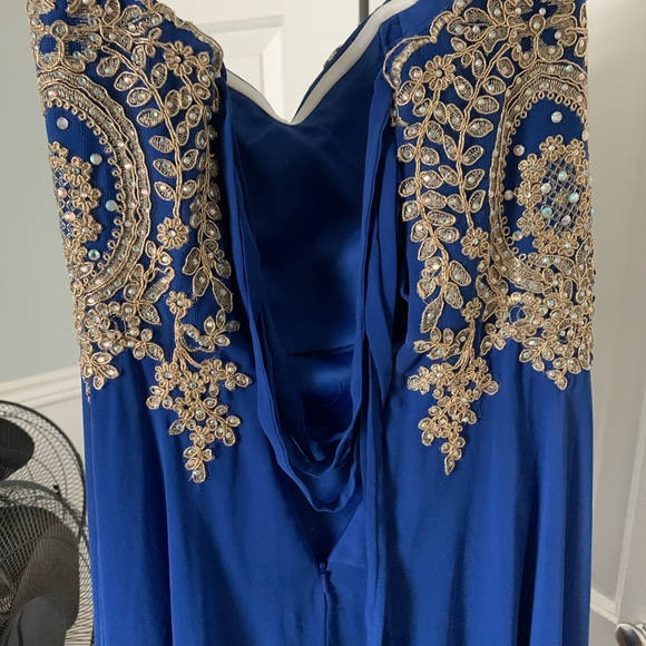 Prom/grad dress - Picture 4 of 6